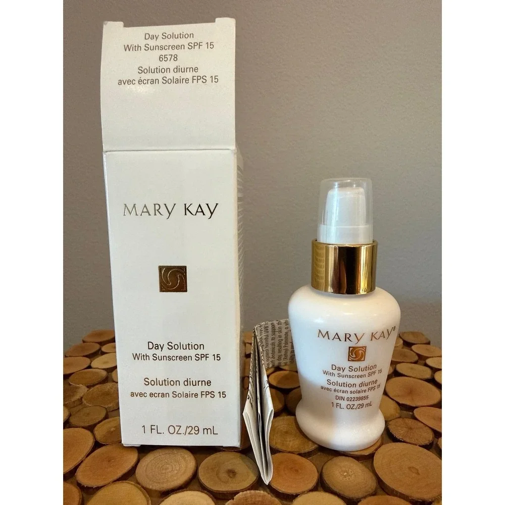 EXPIRED Mary Kay Day Solution with spf‎ 15, 657800 / 6578  NEW